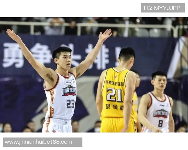 林葳在NCAA赛场面临挑战适应球队体系仍需时间与努力