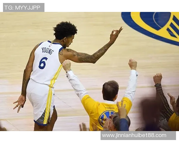 张佳玮解析火箭首胜秘诀强调防守反击与空间拉开策略 张佳玮解析火箭首胜秘诀强调防守反击与空间拉开策略