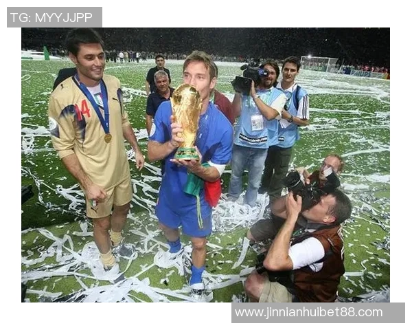 托蒂回忆2004年欧洲杯吐口水事件深感后悔与羞愧 托蒂回忆2004年欧洲杯吐口水事件深感后悔与羞愧