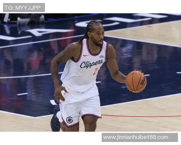 小卡首次背靠背出战热火雷霆无时间限制展现全力状态