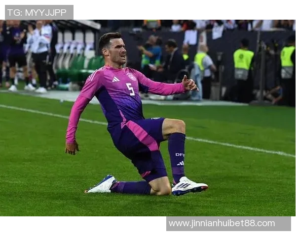 多特蒙德中场格罗斯即将以重返布莱顿为目标完成转会交易 多特蒙德中场格罗斯即将以重返布莱顿为目标完成转会交易