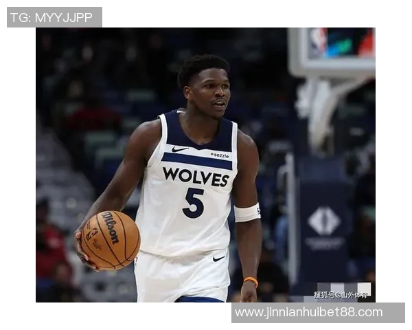 墨菲崛起为球队核心表现抢眼四场比赛场均323分助力球队胜利